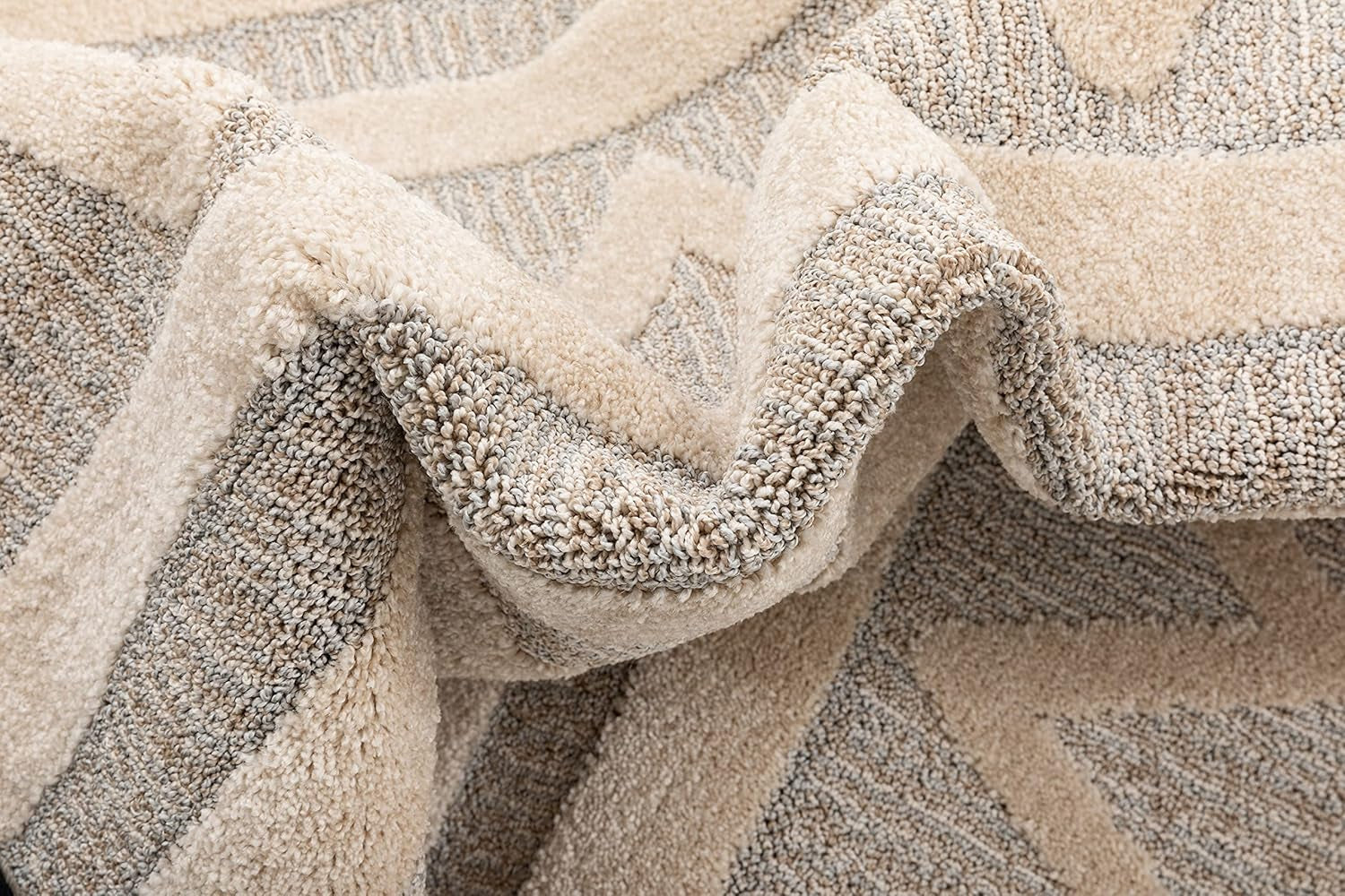 Harlow Zara Tribal Moroccan Diamond Pattern Beige High-Low 5'3" X 7'3" Area Rug