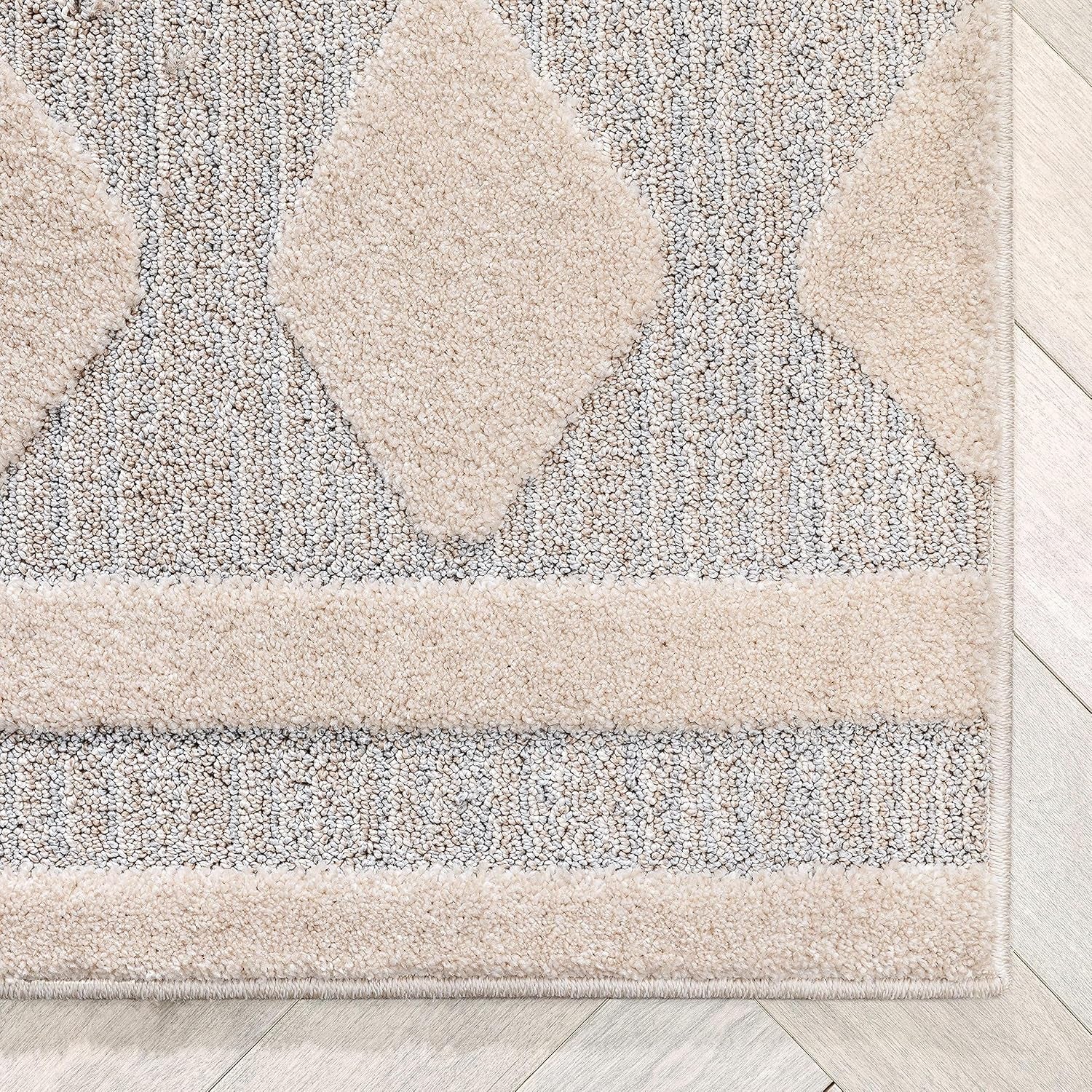 Harlow Zara Tribal Moroccan Diamond Pattern Beige High-Low 5'3" X 7'3" Area Rug